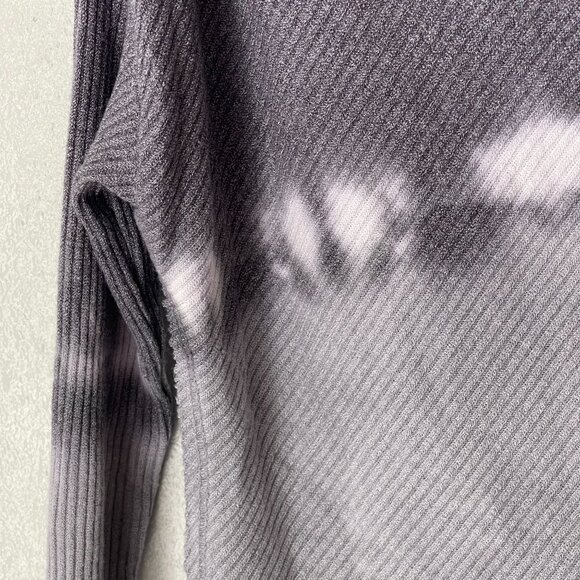 Tie-Dye Long-Sleeve Asymmetrical Hem Top by maplesage - Picture 5 of 9